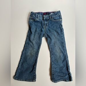 3T Levi's Jeans 

No offers declined! 👏
We will always accept or counter 🥰